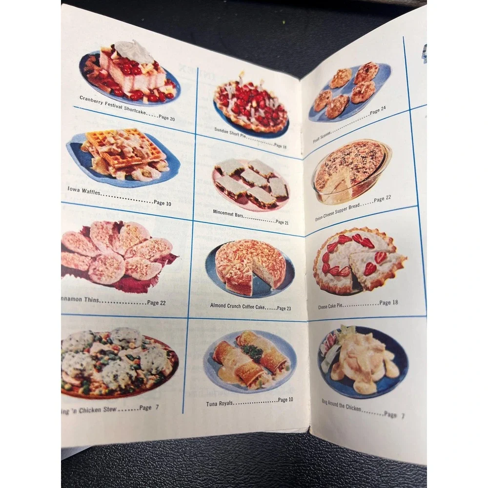 Betty Crockers Bisquick Party Book Cookbook Pamphlet Vintage‎ 1957